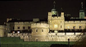 Tower_of_London_at_night2